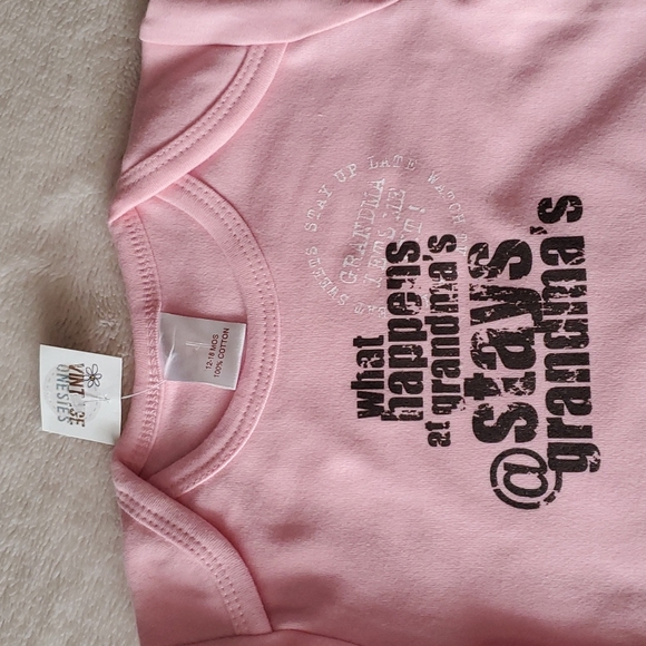 ๐ 4/$25 NWT Baby Bodysuit,What Happens at Grandma's ... (12-18 months) - Picture 3 of 10
